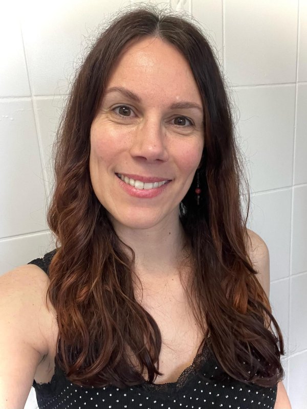 Isabelle  Hollard 