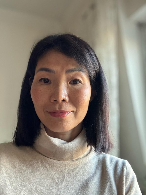 Yen Jin  LEE 