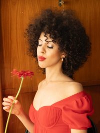 Inès  De las Sierras