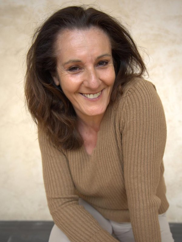 DORA SÉLA