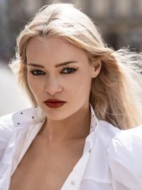 Annette Fleur de Lis