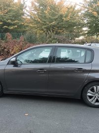 voiture marron