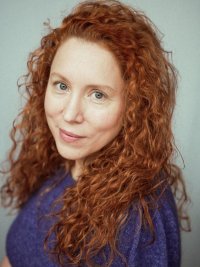 Oriane Caulet portrait bleu