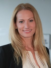 agnes debains