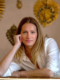 Agnes Debains B