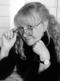 Mimique noir et blanc avec lunettes