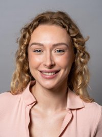 Headshot 4