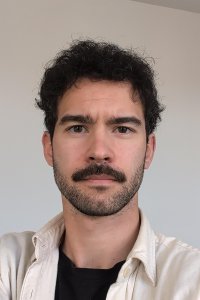 Kevin Lissajoux selfie moustache barbe 3 jours