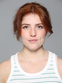 CHEVEUX ATTACHES