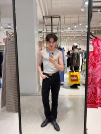 70D20E3C-E644-48C1-BA77-541B1E75DB10.HEIC