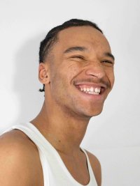 PORTRAIT SMILE