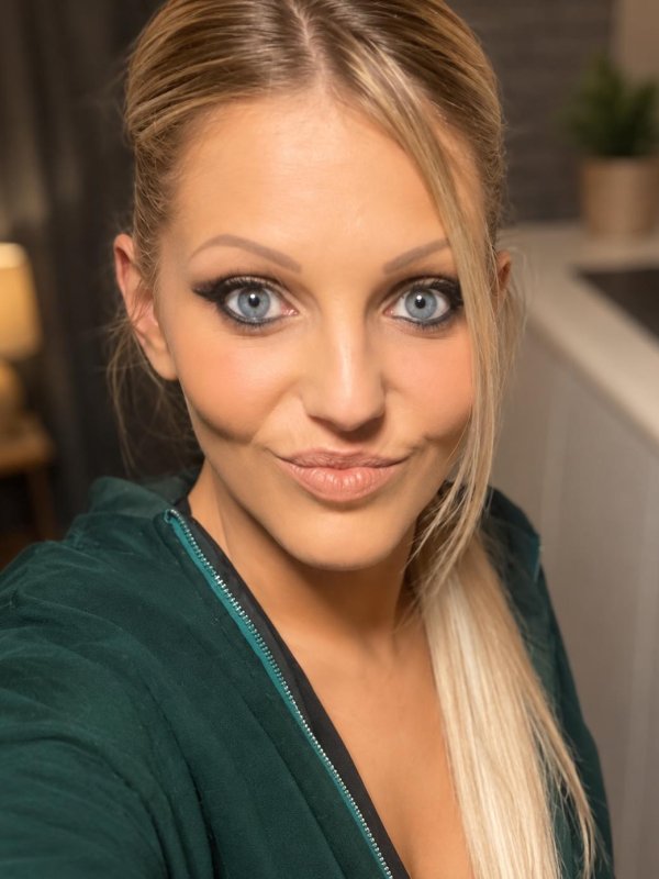 Celine DE GRANDE