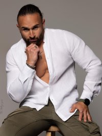 Portrait assis