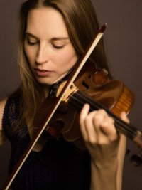 HELENE LAILHEUGUE - violon, par Clémence Demesme