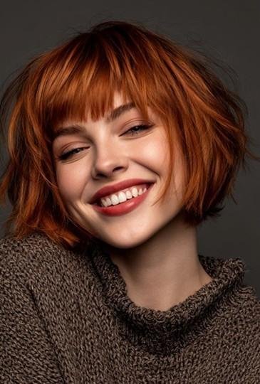 Coupe carré  - couleur cuivrée - Modèles tournage coiffure instituionnel