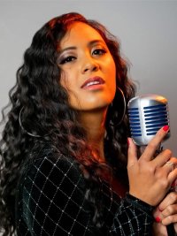 Portrait chanteuse métisse