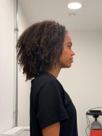 Profil cheveux détachés