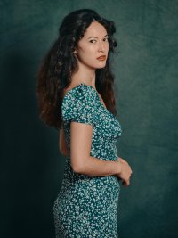 Woman from the neighbourhood