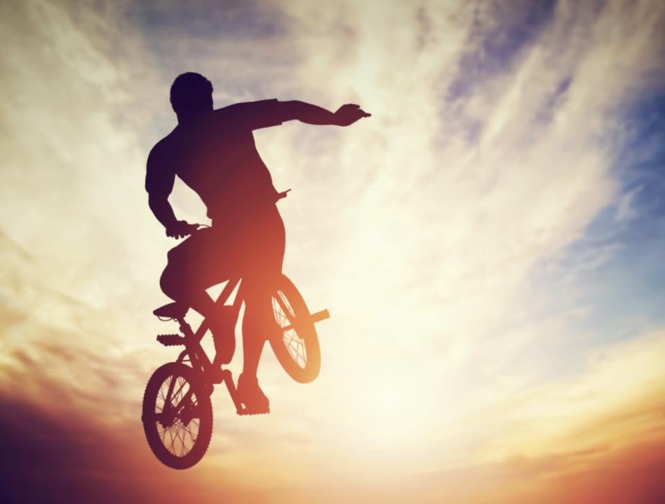 Doublure BMX boys ou très à l'aise en vélos - Série TV