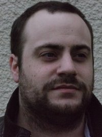 Naturel, Flic - Portrait