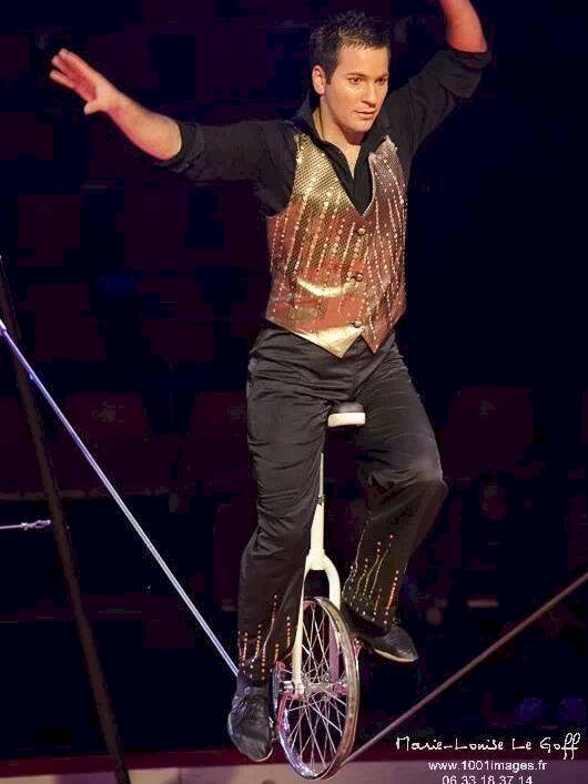 Antoine Cirque Pour Vous