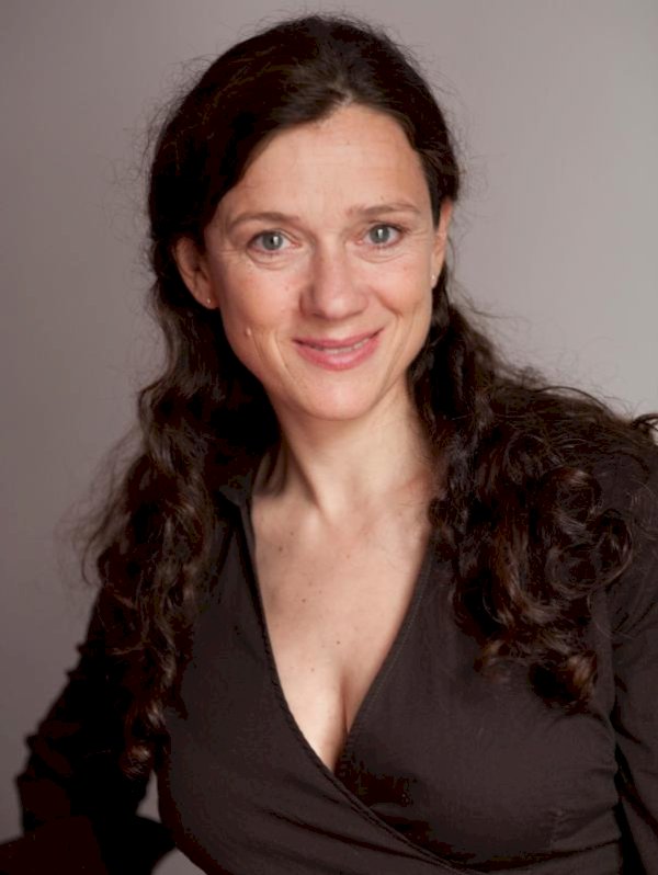 HÉLÈNE SERETTI