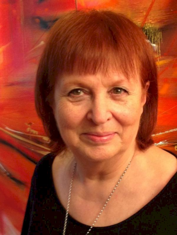 Muriel Adam