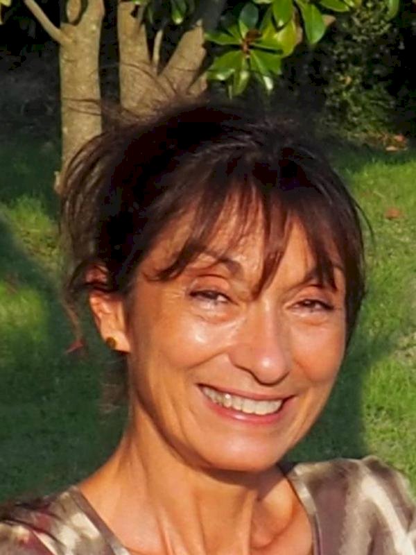 Hélène DESCHAUMES