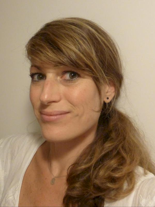 Laure VERNHES