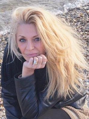 Joëlle  Savinien 