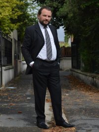 Cédric Godgrand costume de pied