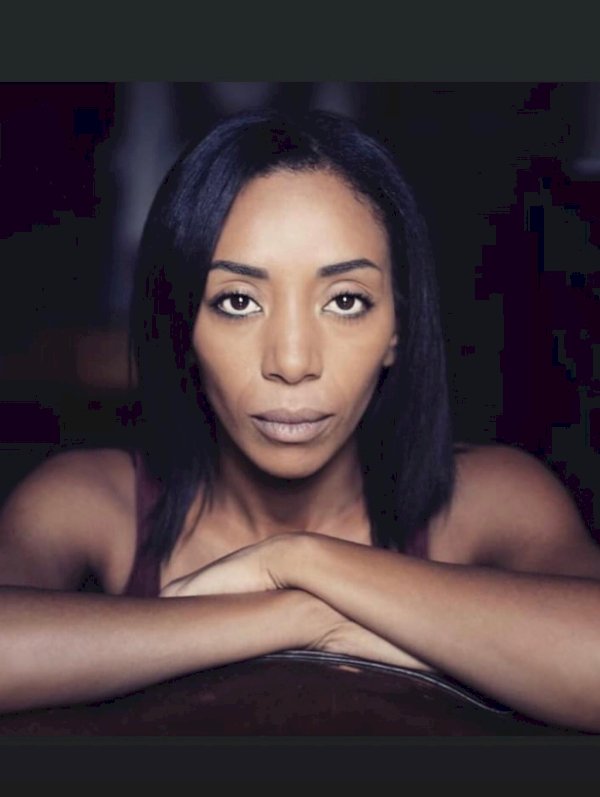 Amel Guiraudou 
