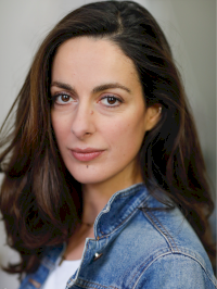 Dorothée de Maisonneuve_photo portrait et veste en jean_poker face_2022