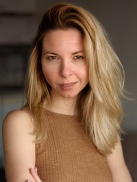 Elena Harlow