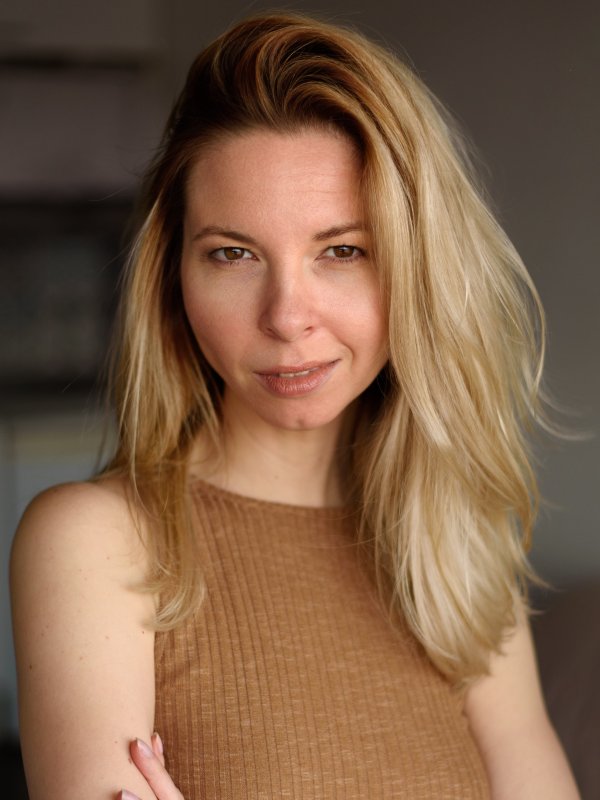 Elena Harlow