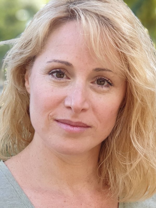 Anita FOLDES