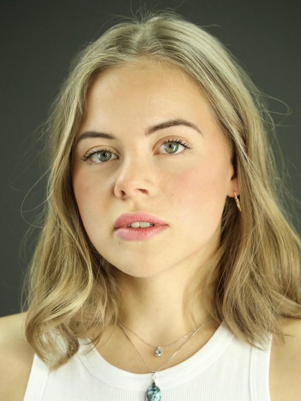 Pauline  Charroy