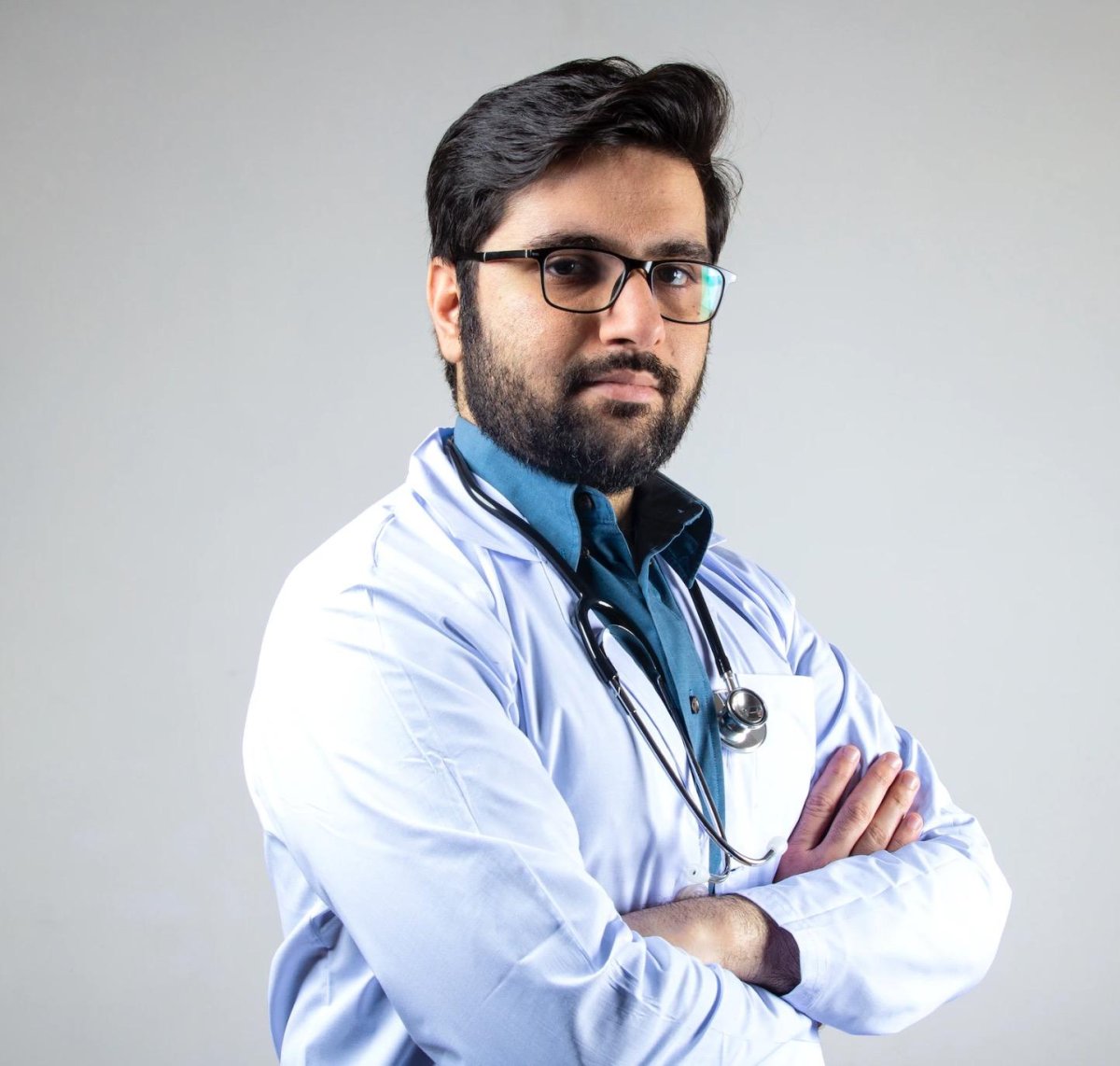 • Homme de 30 à 45 ans , Médecin