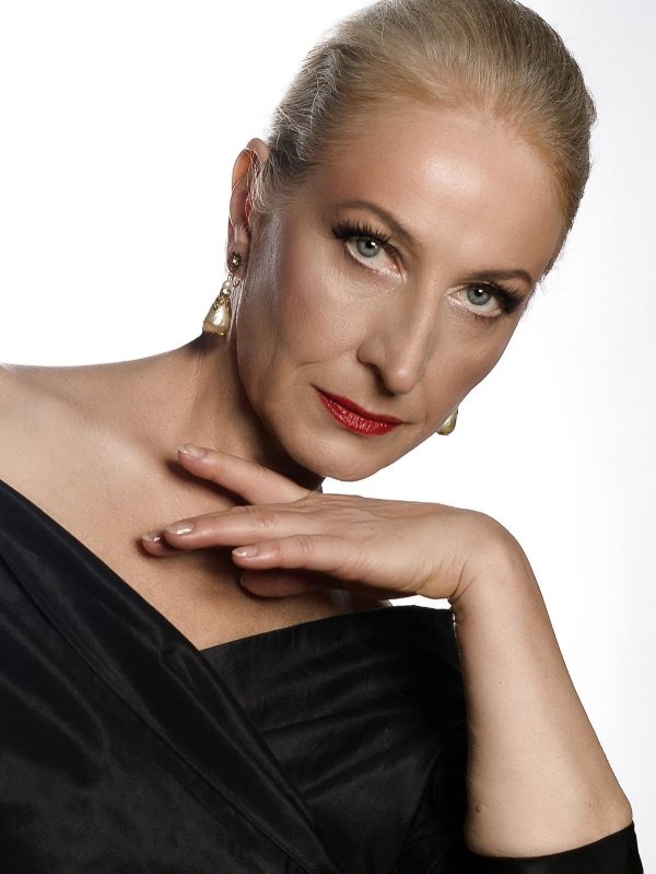 Irina  Buteau 