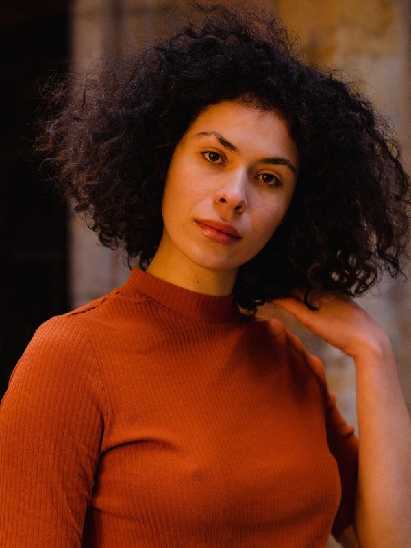 Ines Noumazalay 