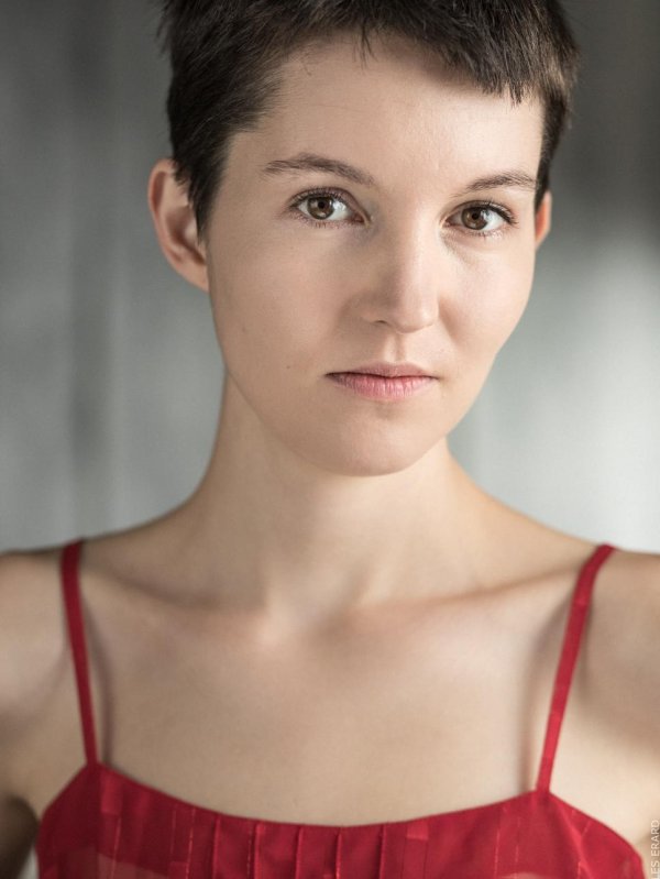 constance Bello