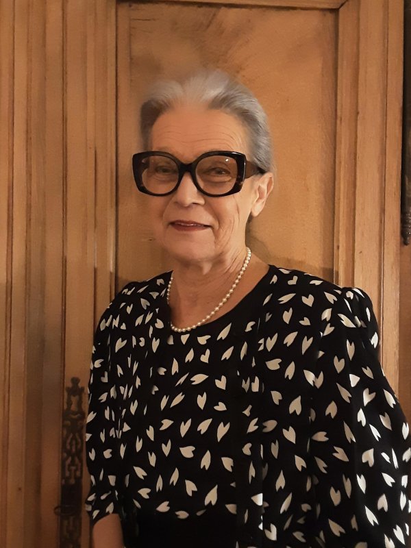 MONIQUE SALBREUX
