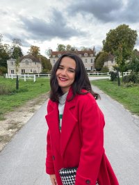 Julie Uzan