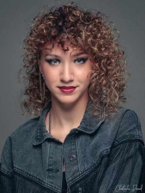 Izïa Magalon
