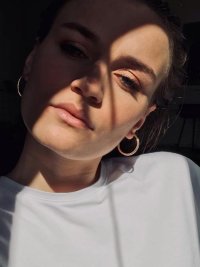 Pose