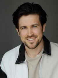 THOMAS MORA