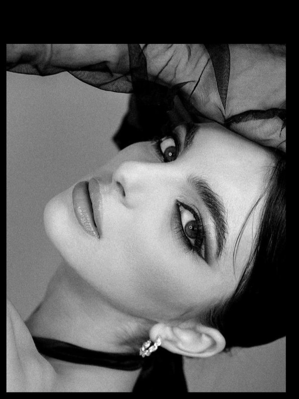 Laurie L