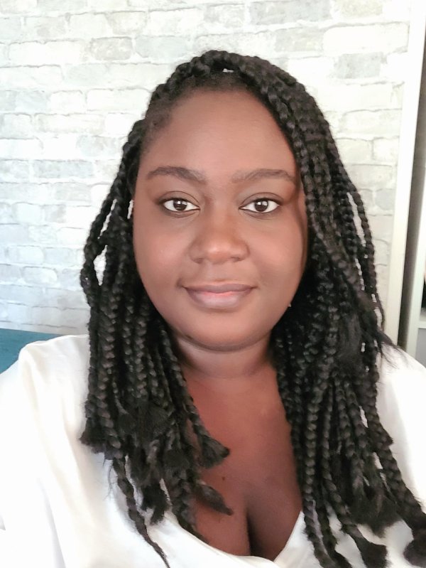 Véronique  Kamutondo 