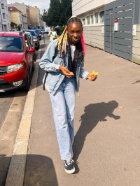 Zelia Muanza 