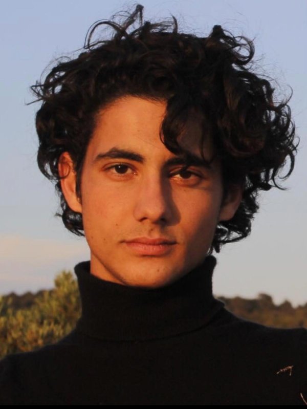 Aaron  Ucciani 